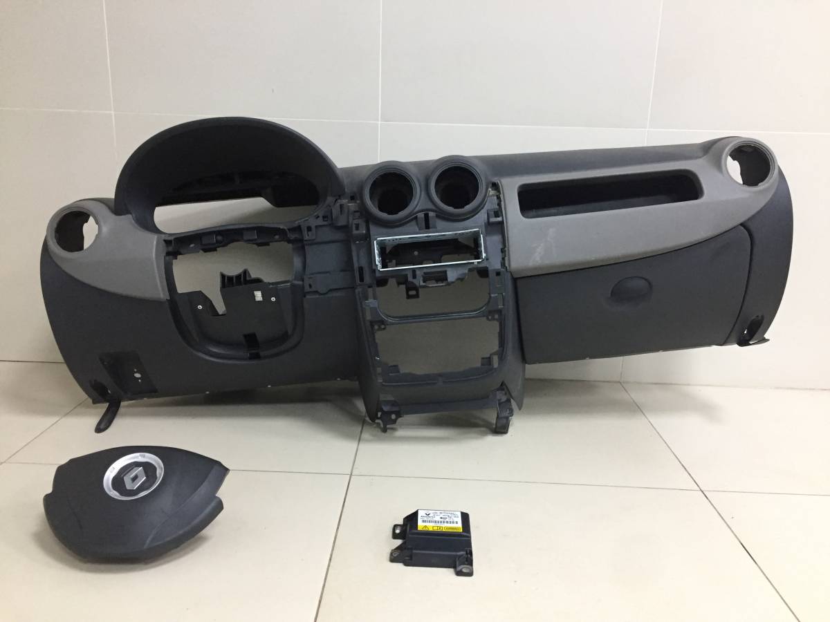 Подушка безопасности (комплект) Renault Sandero 2009-2014