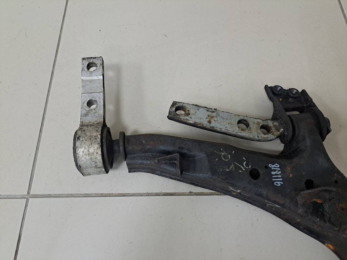 Рычаг передний нижний правый Nissan Primera (P12) 2002-2007 Рычаг передний нижний правый Nissan Primera (P12) 2002-2007