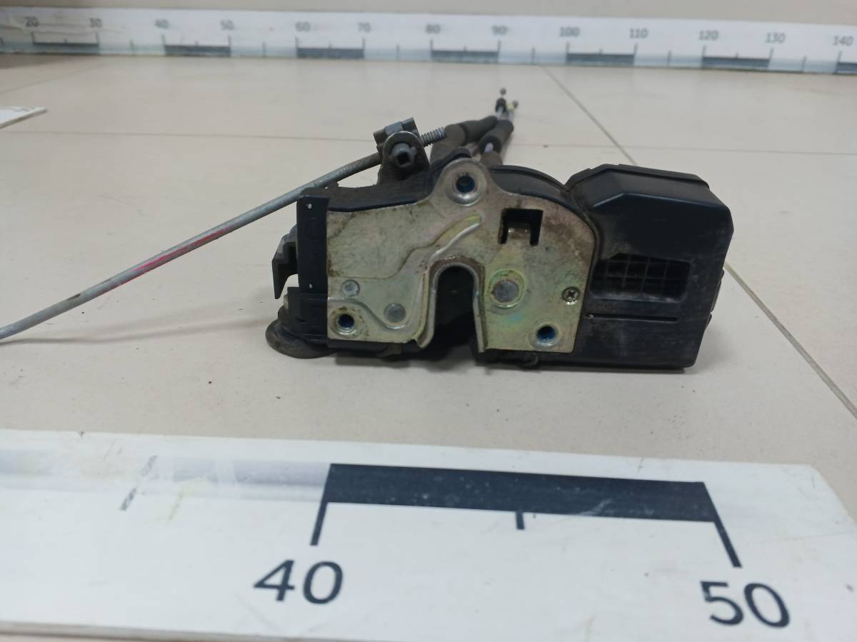 Замок двери задней левой Chevrolet Captiva (C100) 2006-2011 Замок двери задней левой Chevrolet Captiva (C100) 2006-2011