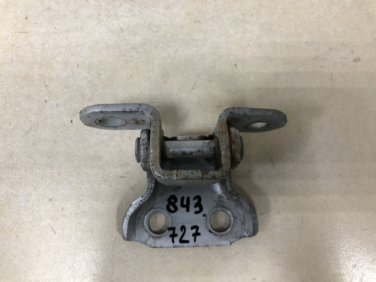 Петля двери передней левой нижняя Toyota Camry (V40) 2006-2011