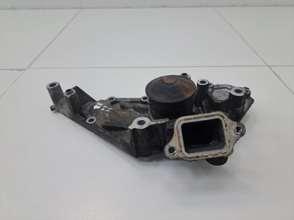 Насос водяной (помпа) Toyota Land Cruiser (J100) 1998-2007