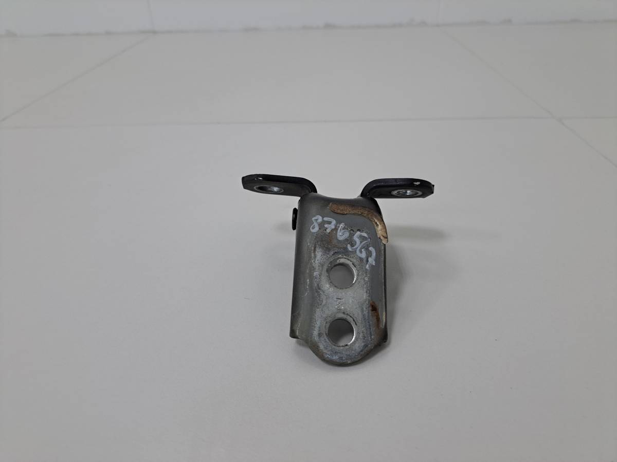 Петля двери передней левой верхняя Toyota Camry (XV30) 2001-2006
