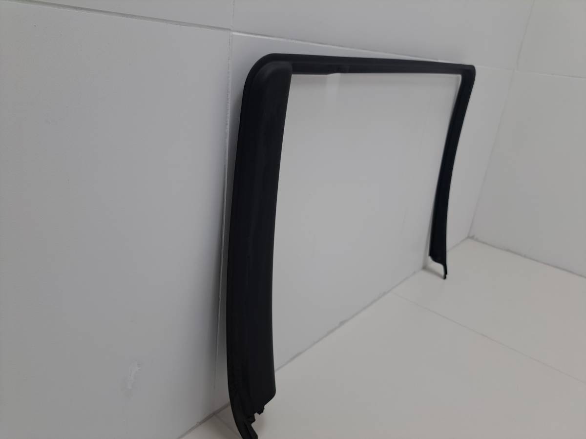 Накладка (кузов внутри) Land Rover Discovery 3 2004-2009