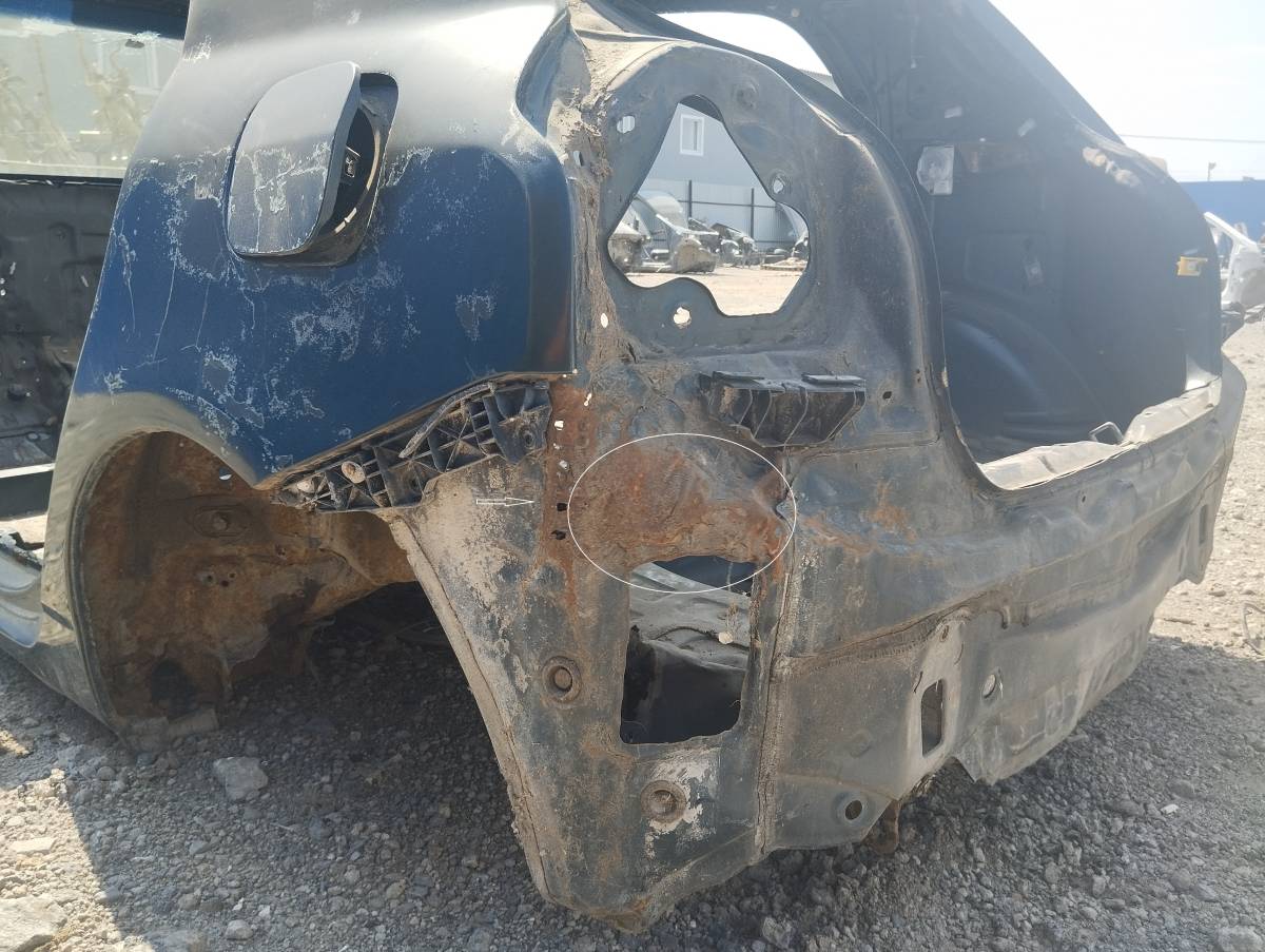 Панель задняя Toyota Corolla E120 2001-2007