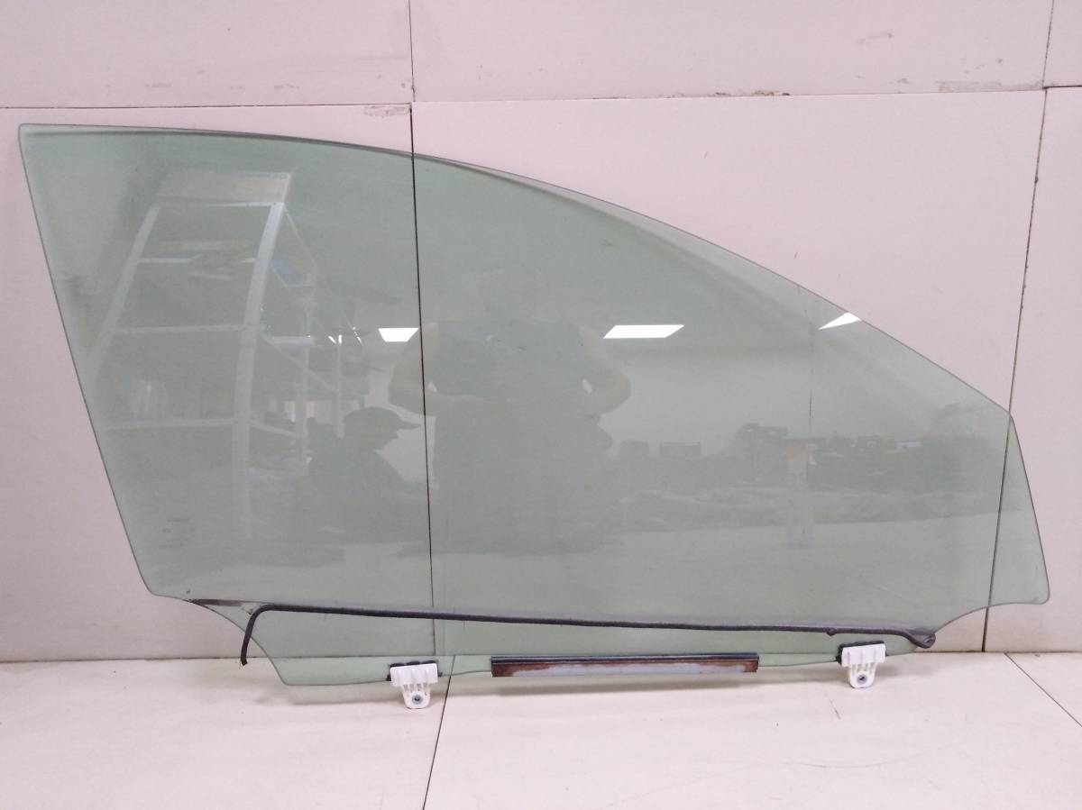Стекло двери передней правой Nissan Teana J32 2008-2013