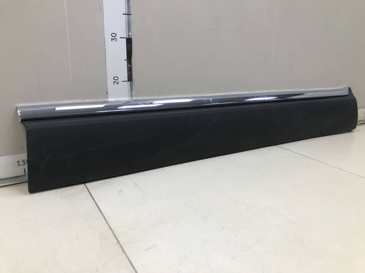 Накладка двери передней правой Hongqi H5 2018
