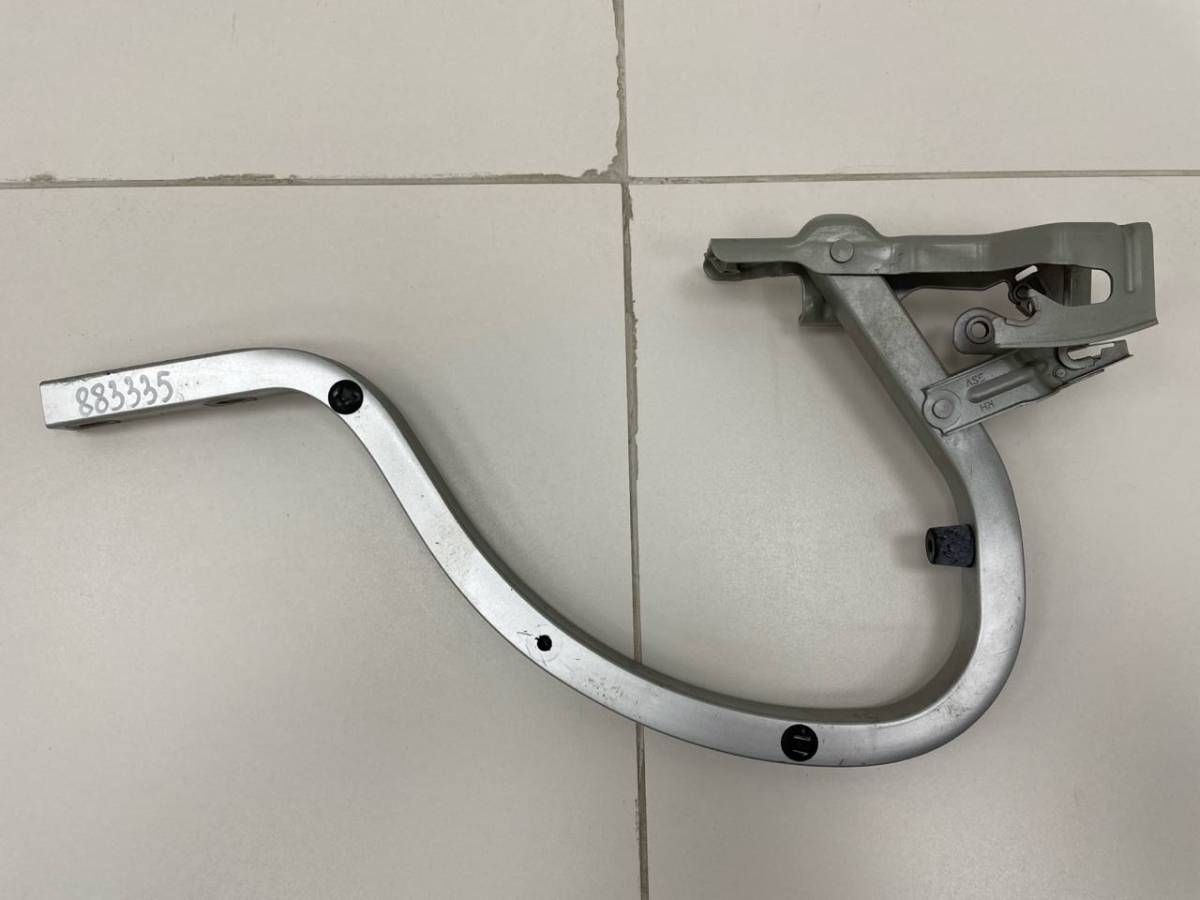 Петля крышки багажника Chevrolet Cobalt (T250) 2011-2015