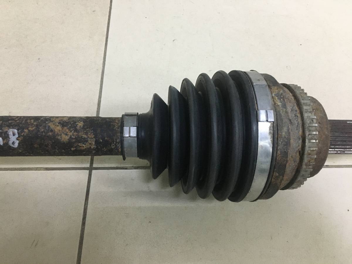 Полуось передняя правая Toyota Rav 4 (A20) 2000-2005