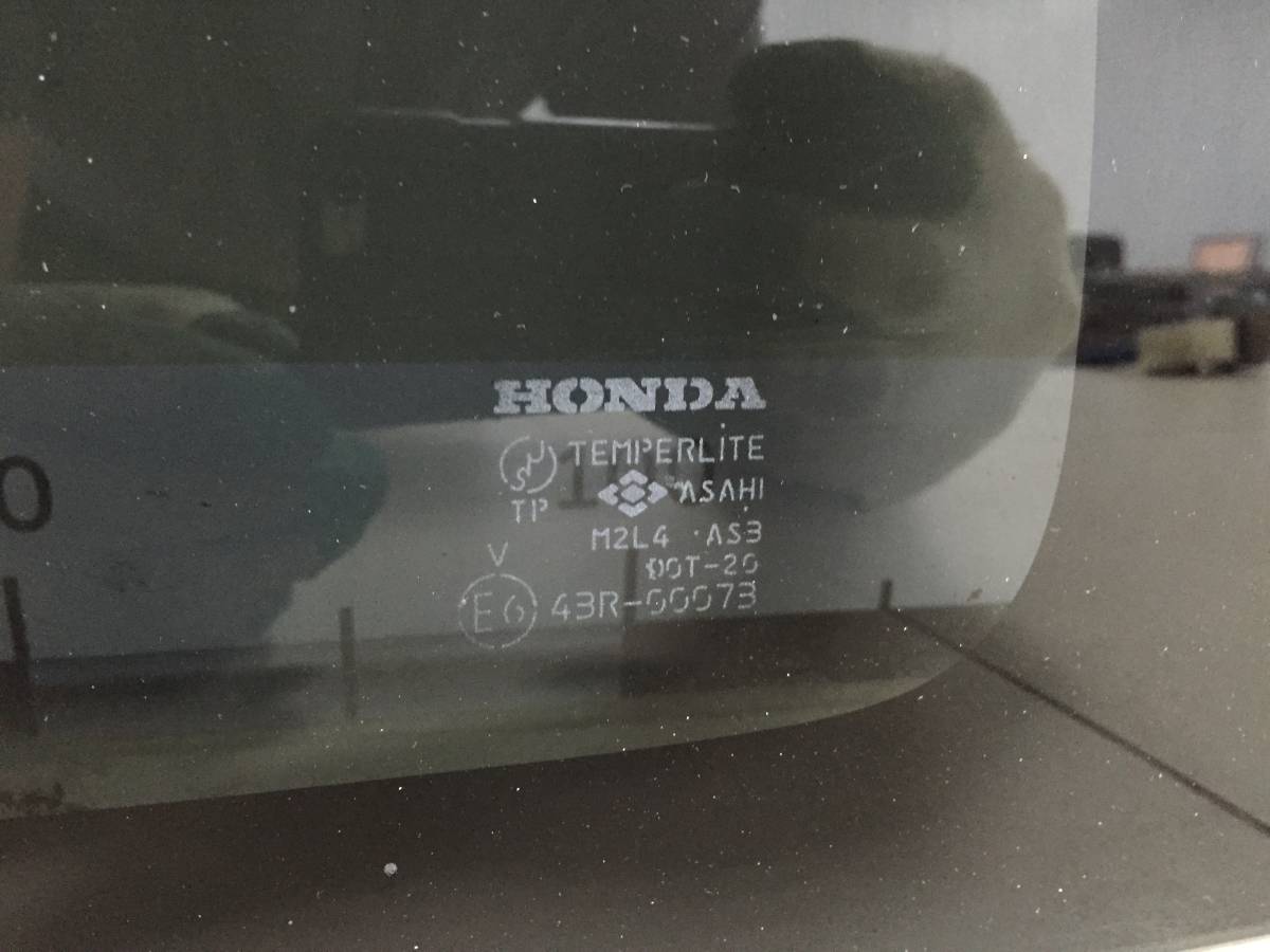 Стекло кузовное глухое левое Honda HR-V (GH) 1998-2006