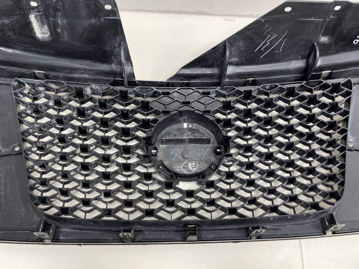 Решетка радиатора Nissan Patrol (Y62) 2010>