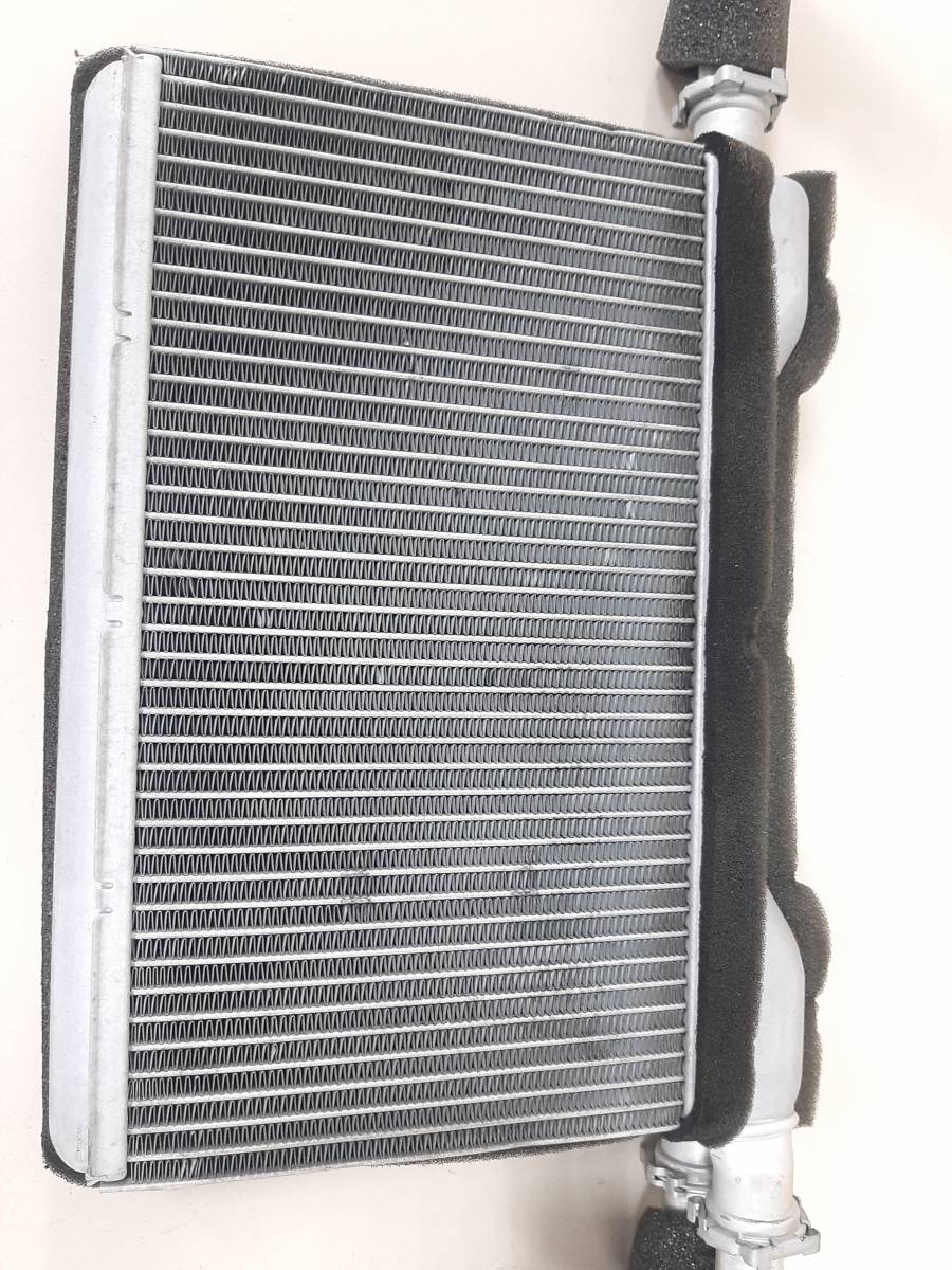 Радиатор отопителя BMW 7-Series F01  2008-2015