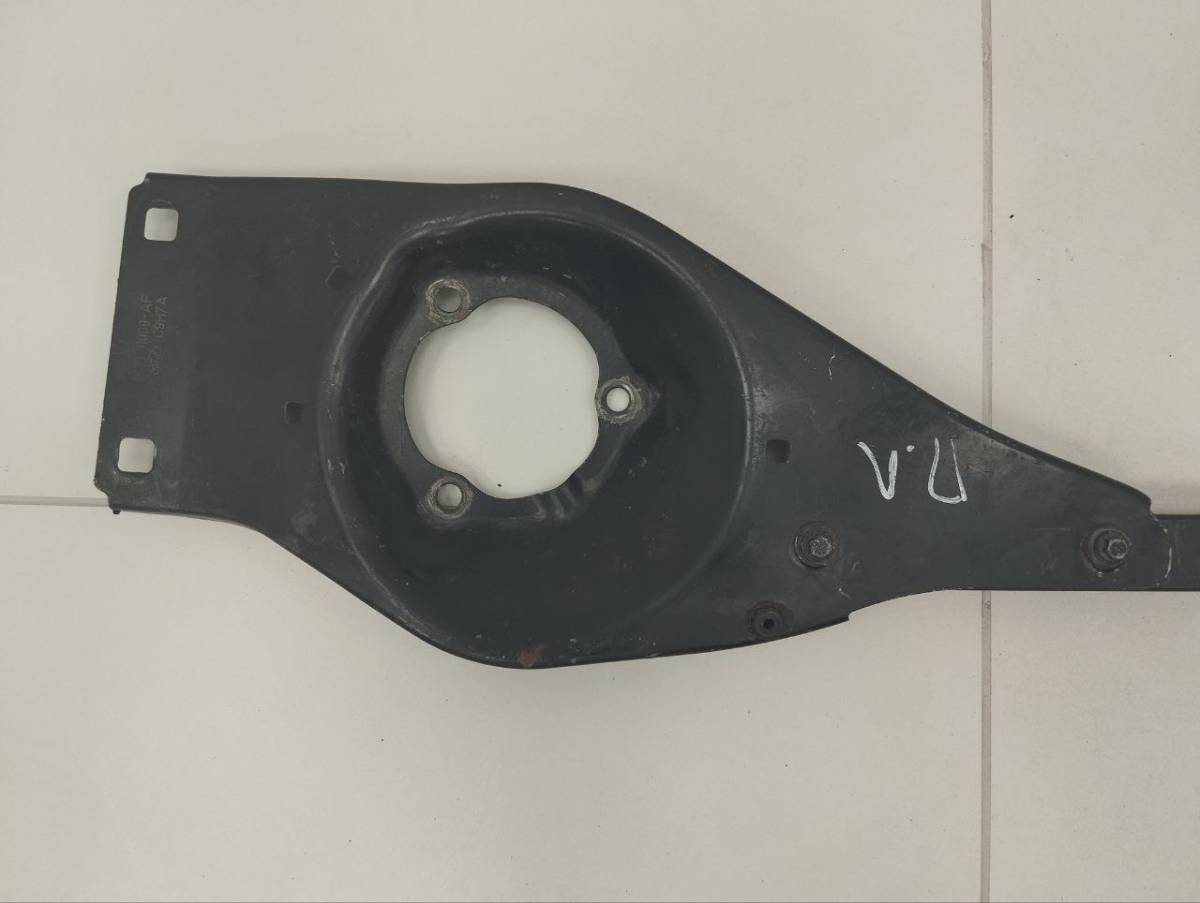 Растяжка столбов (распорка) Ford Mondeo 3 2000-2007