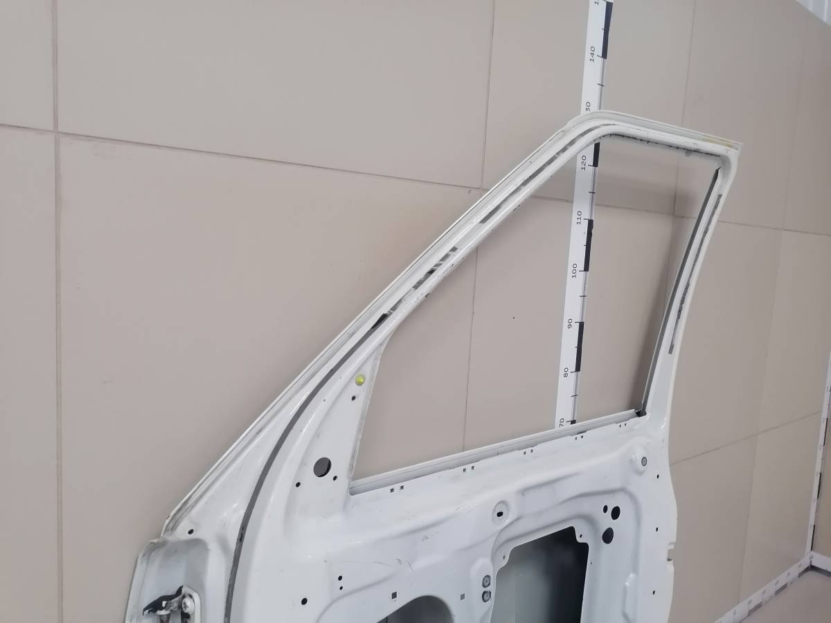 Дверь передняя правая Land Rover Discovery 3 2004-2009