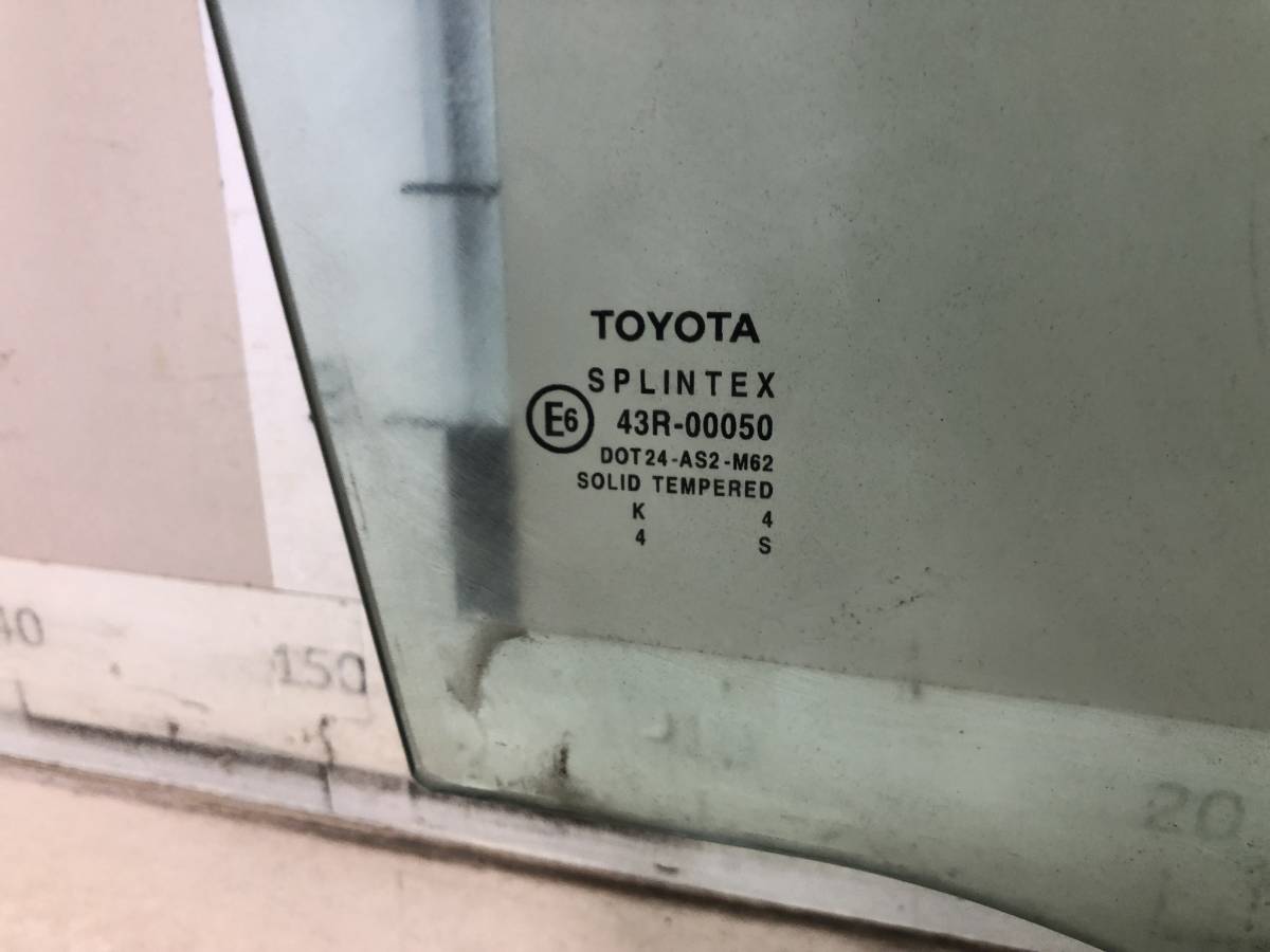 Стекло двери передней правой Toyota Avensis (T250) 2003-2009