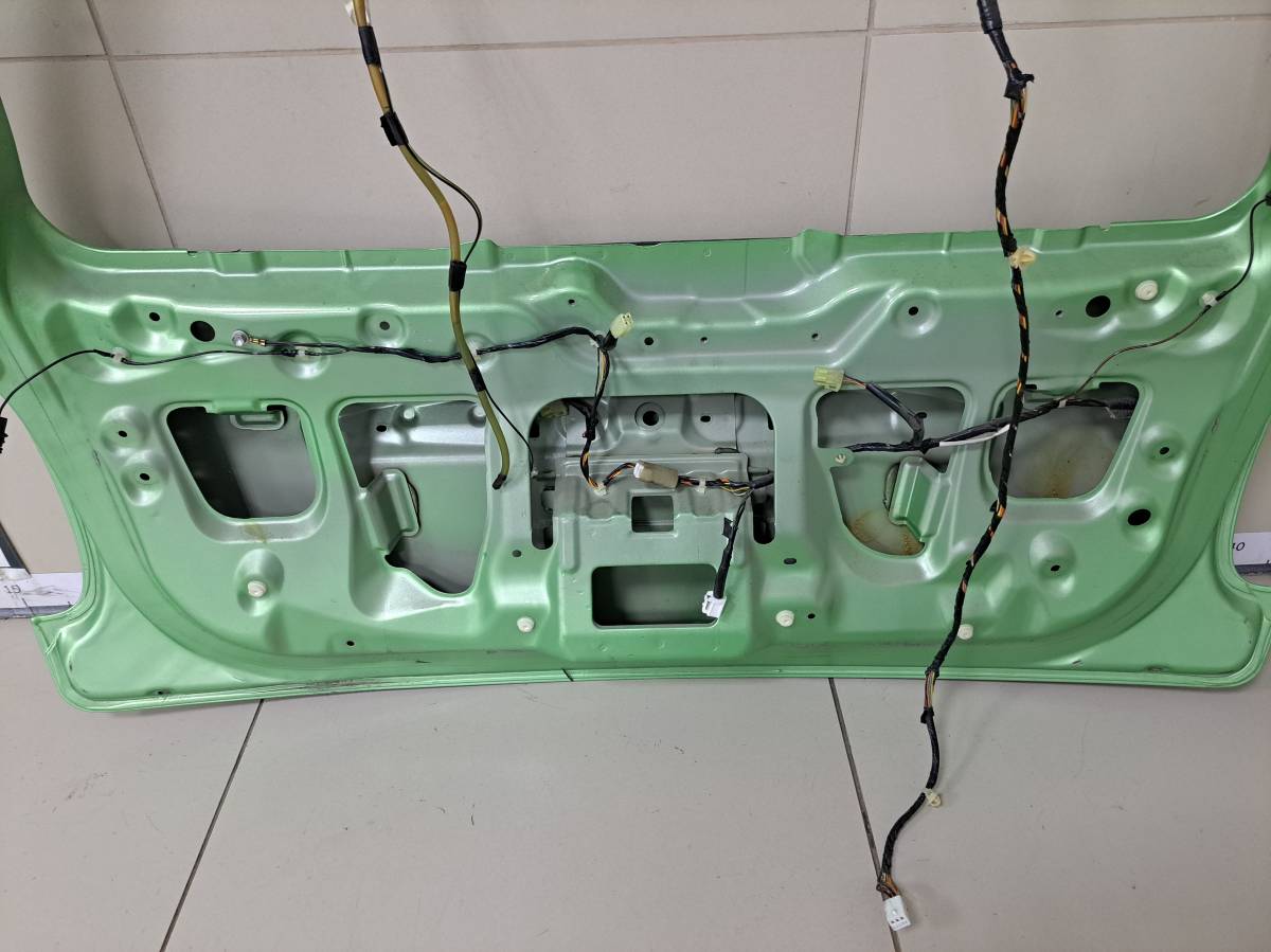 Дверь багажника Suzuki SX4 2006-2013