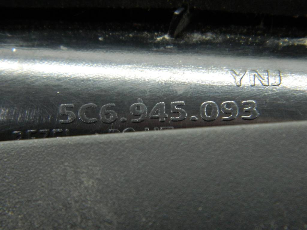 Фонарь задний внутренний левый Volkswagen Jetta (5K) 2011>