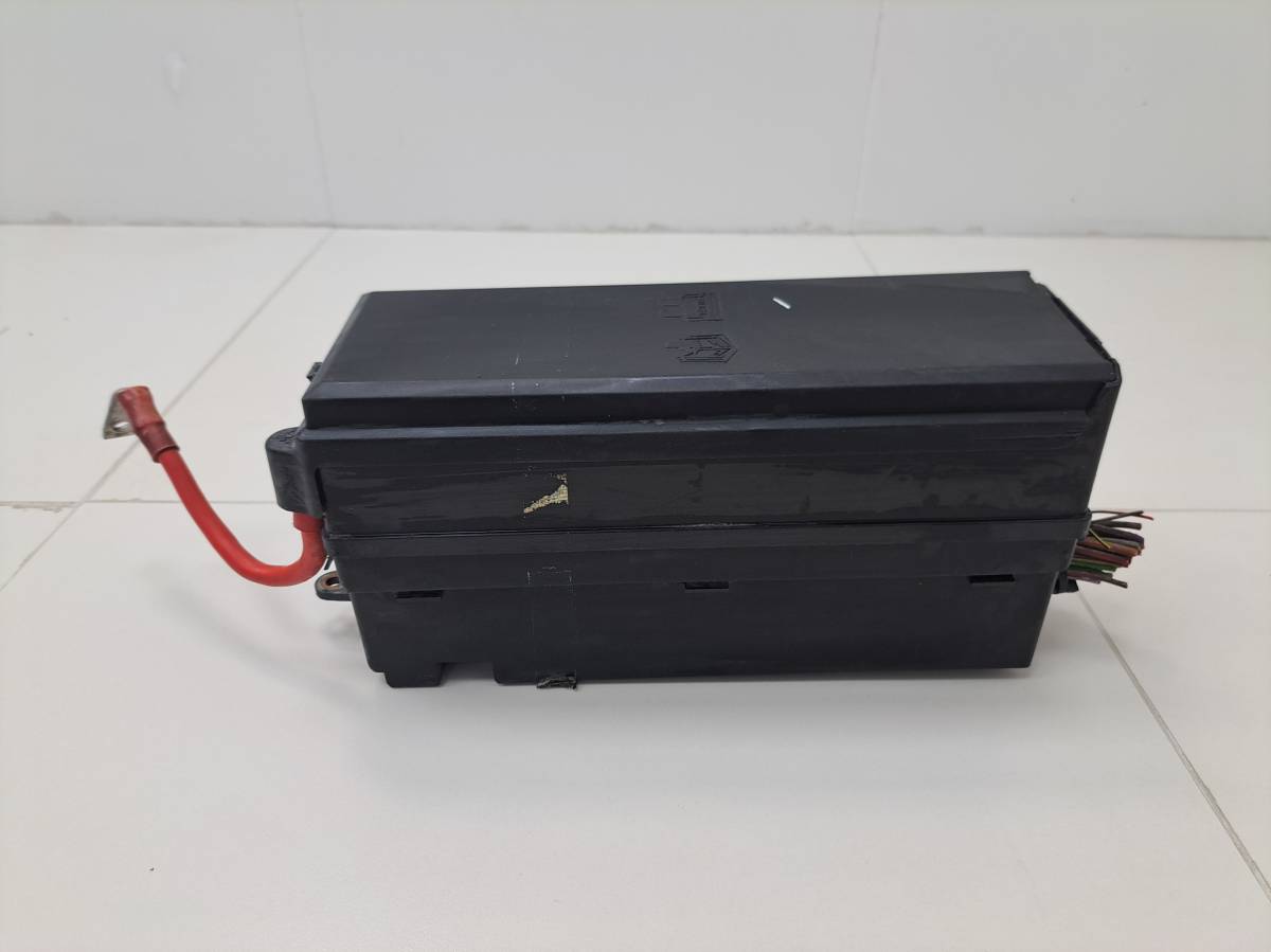 Блок предохранителей Land Rover Discovery 3 2004-2009