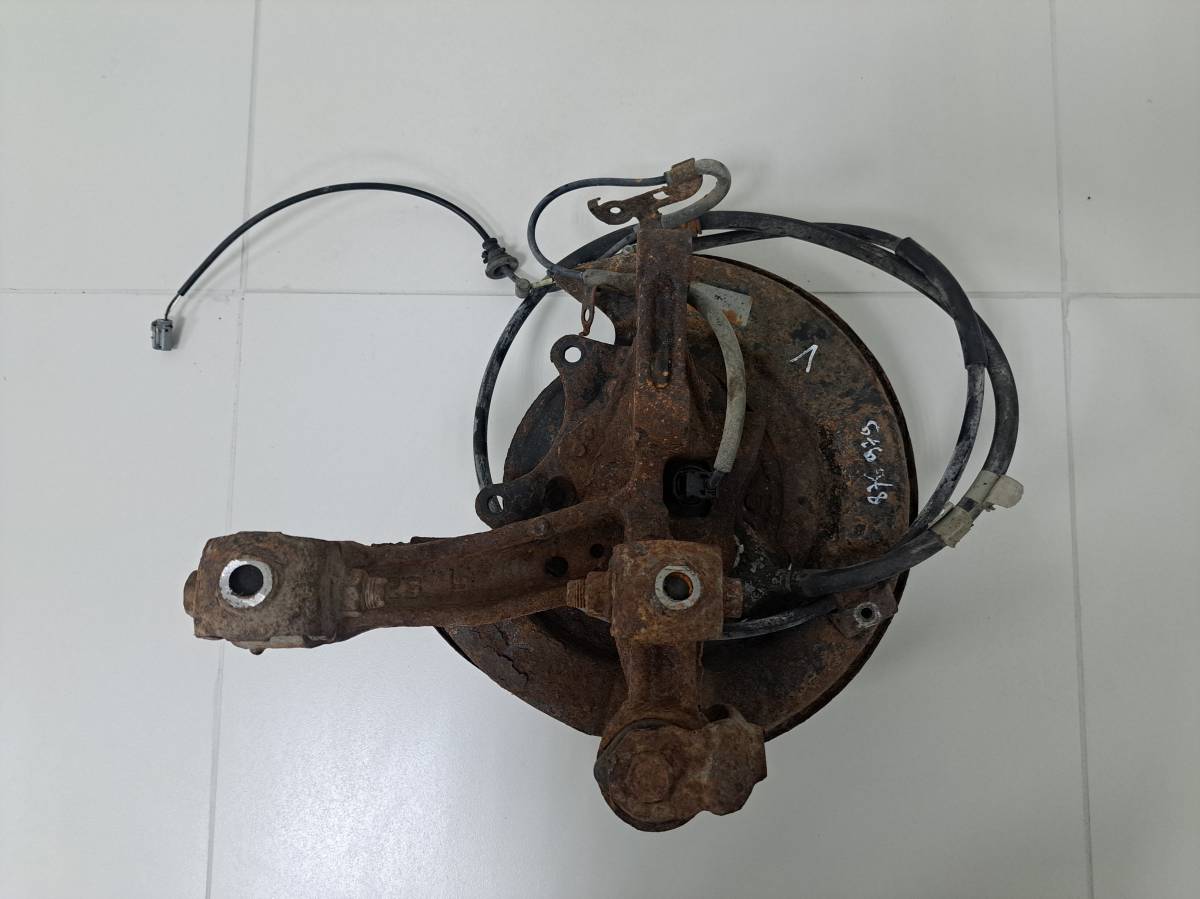 Кулак поворотный задний левый Toyota Camry (XV30) 2001-2006
