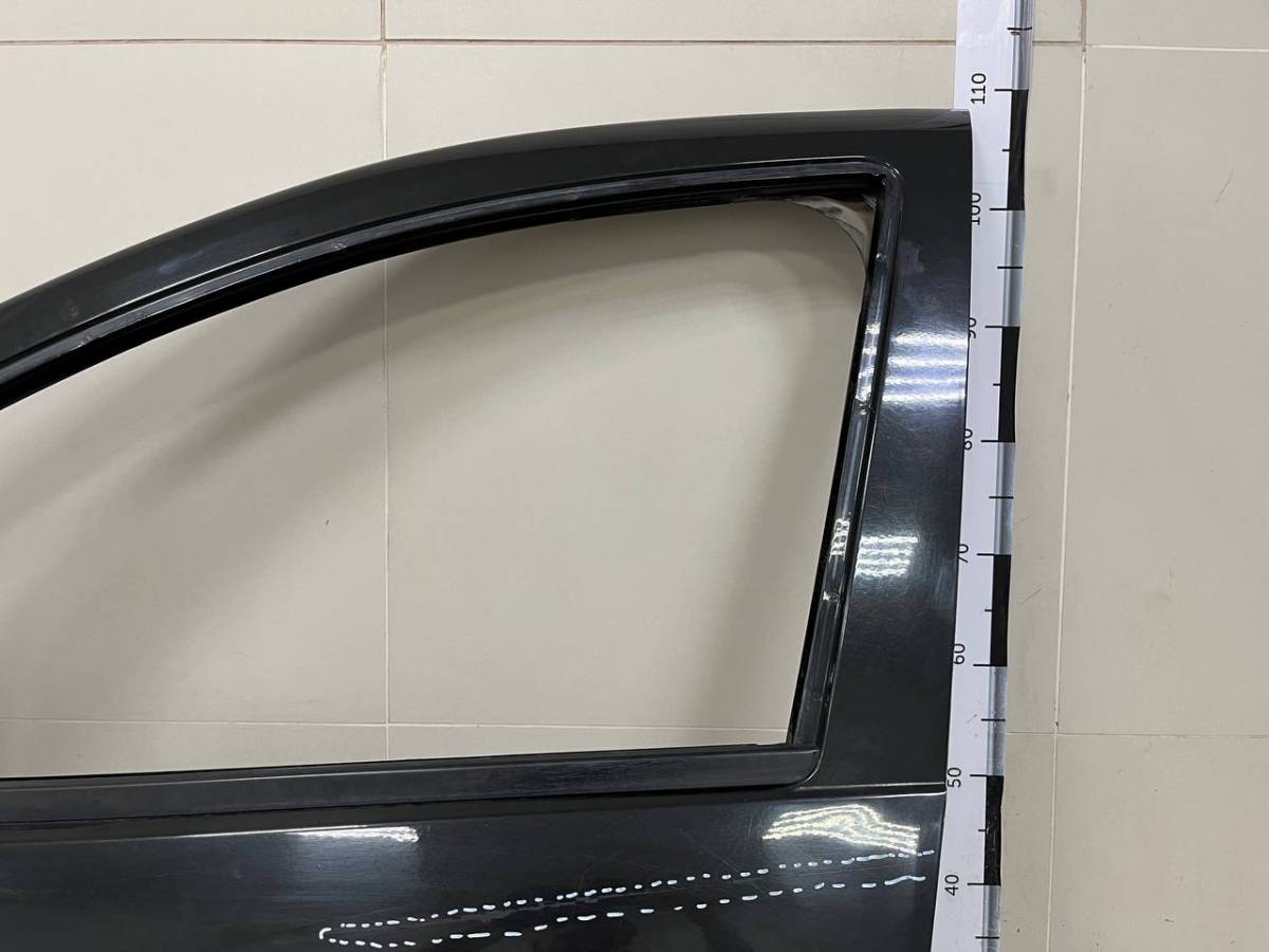 Дверь передняя левая Renault Sandero 2009-2014