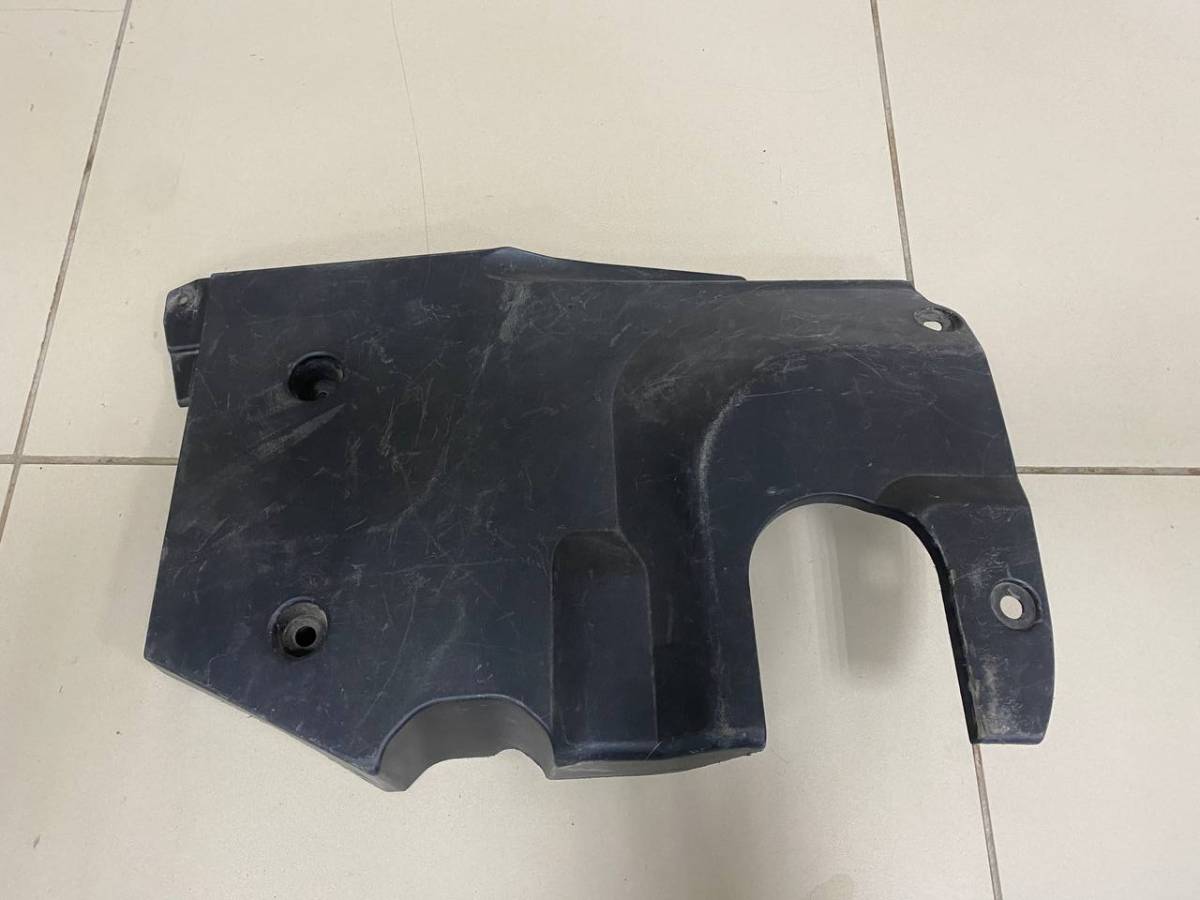 Накладка декоративная Toyota Crown Majesta (S180) 2004-2009 Накладка декоративная Toyota Crown Majesta (S180) 2004-2009