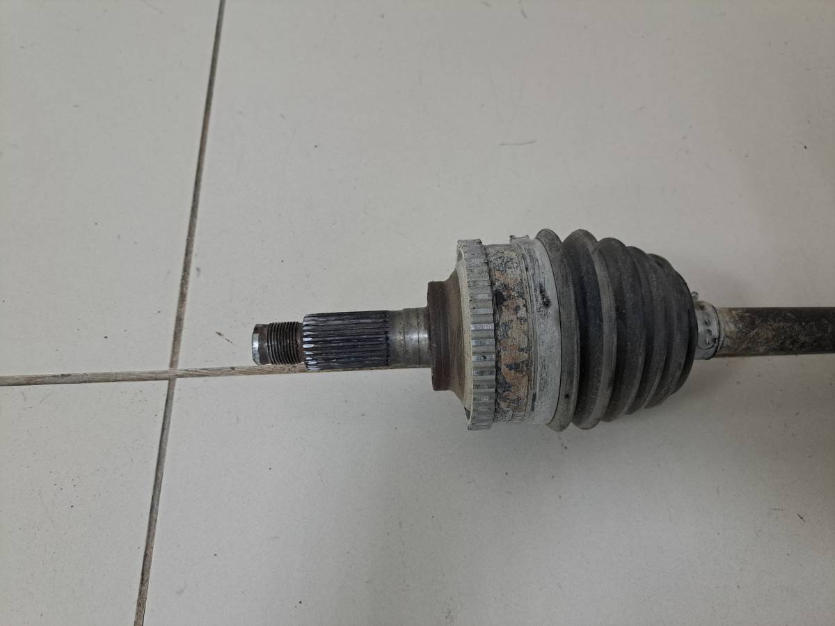Полуось передняя левая Mazda Capella (GF, GW) 1997-2002