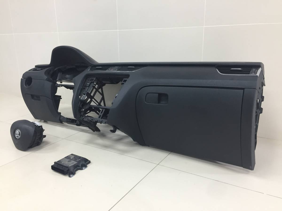Подушка безопасности (комплект) Skoda Octavia (A7) 2013>
