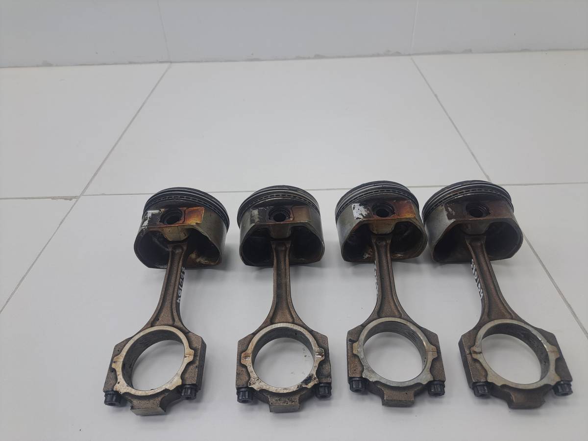 Поршень с шатуном Toyota Land Cruiser (J100) 1998-2007