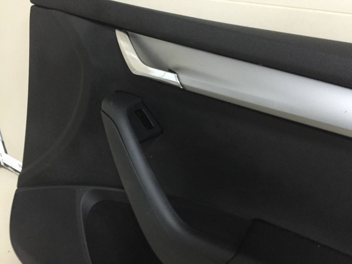 Обшивка двери передней правой Skoda Octavia (A7) 2013>