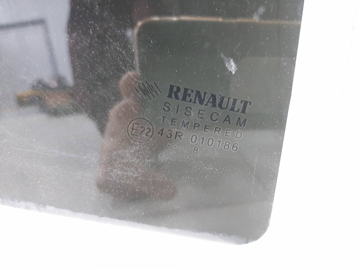 Стекло двери задней правой Renault Logan (2) 2014>