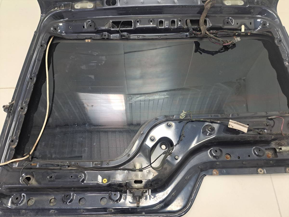 Дверь багажника со стеклом Land Rover Discovery 3 2004-2009