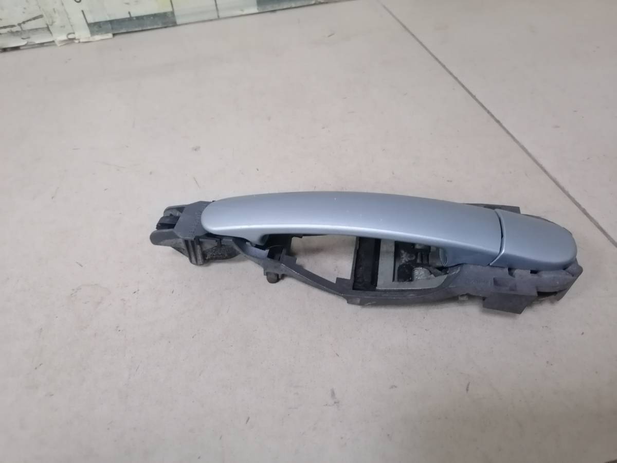 Ручка двери задней наружная правая Volkswagen Passat (B5+) 2000-2005