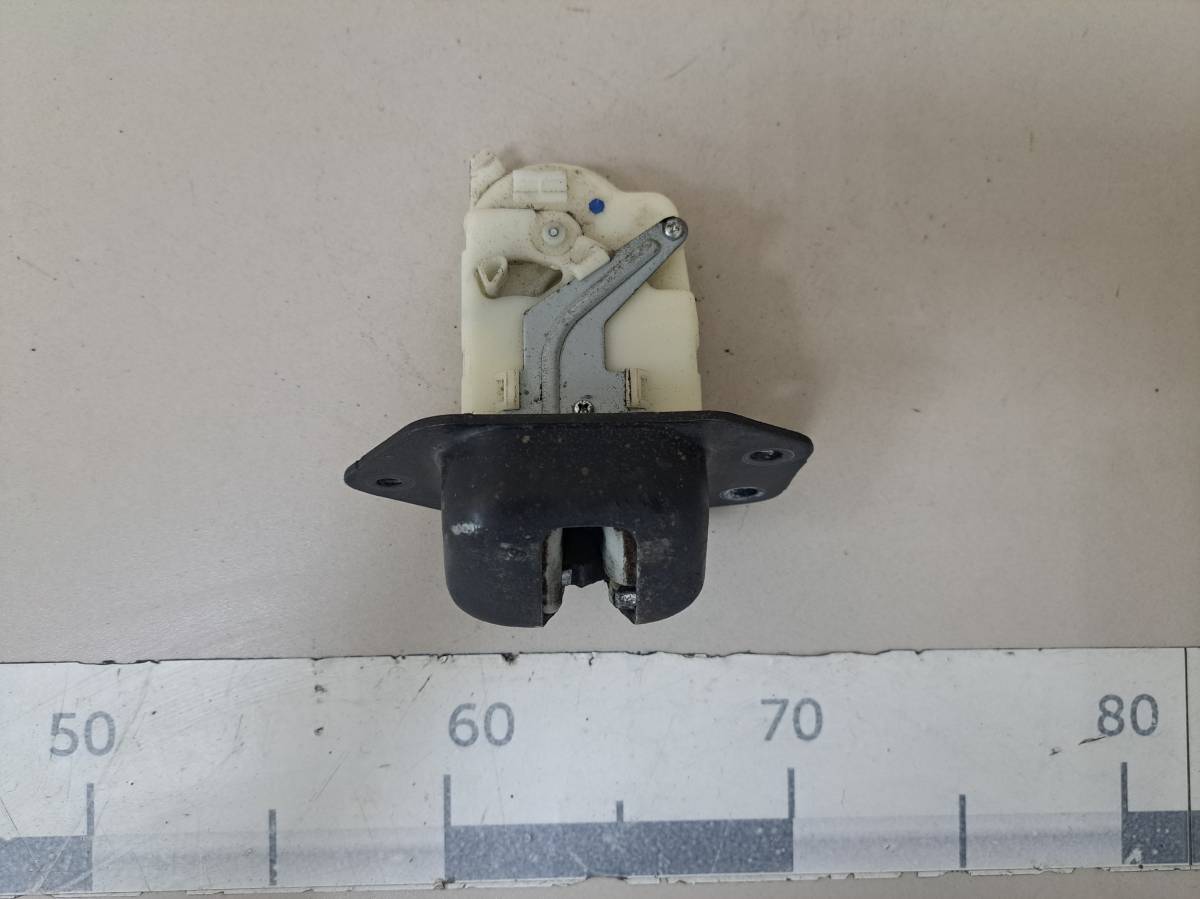 Замок багажника Nissan X-Trail (T31) 2007-2014 Замок багажника Nissan X-Trail (T31) 2007-2014