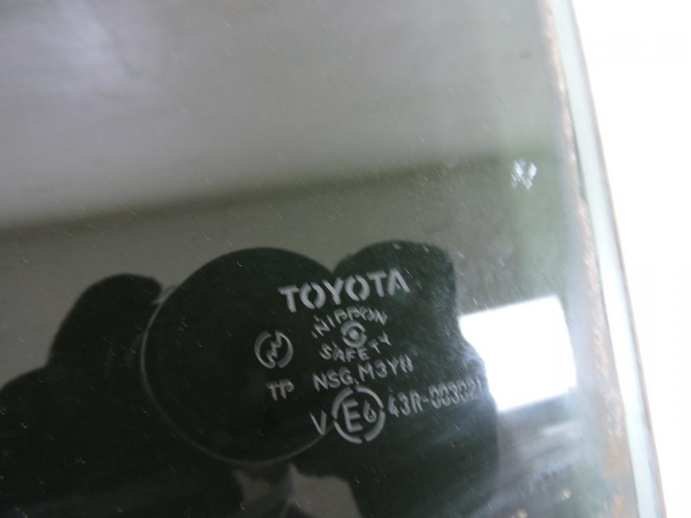 Стекло двери задней левой для Toyota Altezza (XE10) 1998-2005