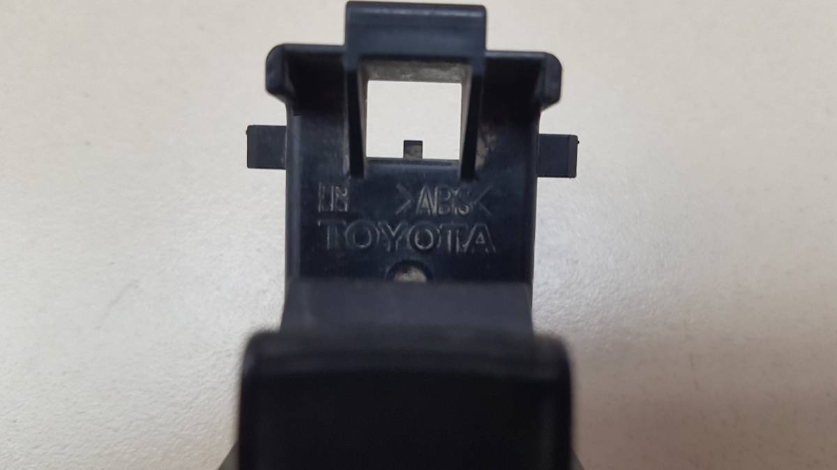 Кнопка стеклоподъемника Toyota Corolla E150 2006-2013