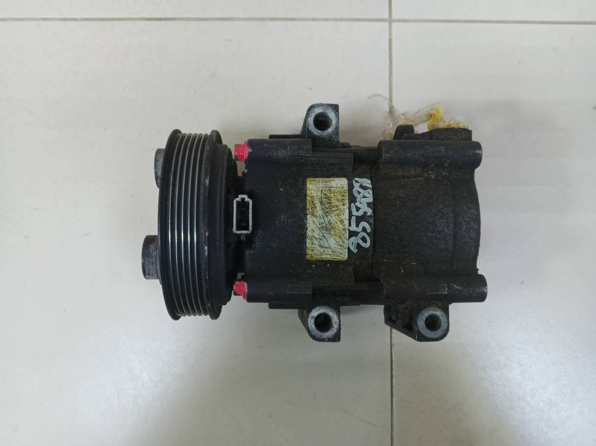 Компрессор системы кондиционирования Ford Mondeo 3 2000-2007