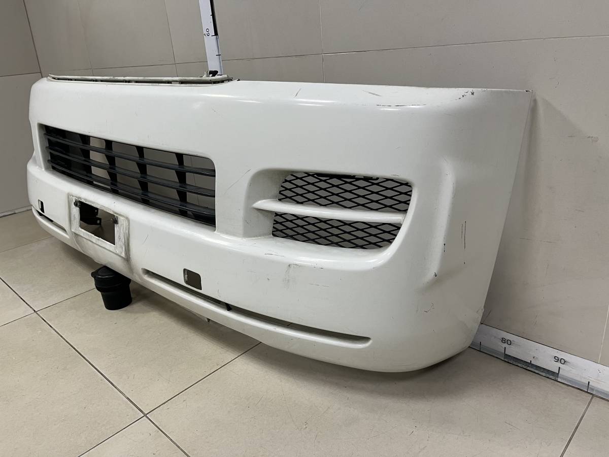Бампер передний Toyota Hiace H200 2005-2015