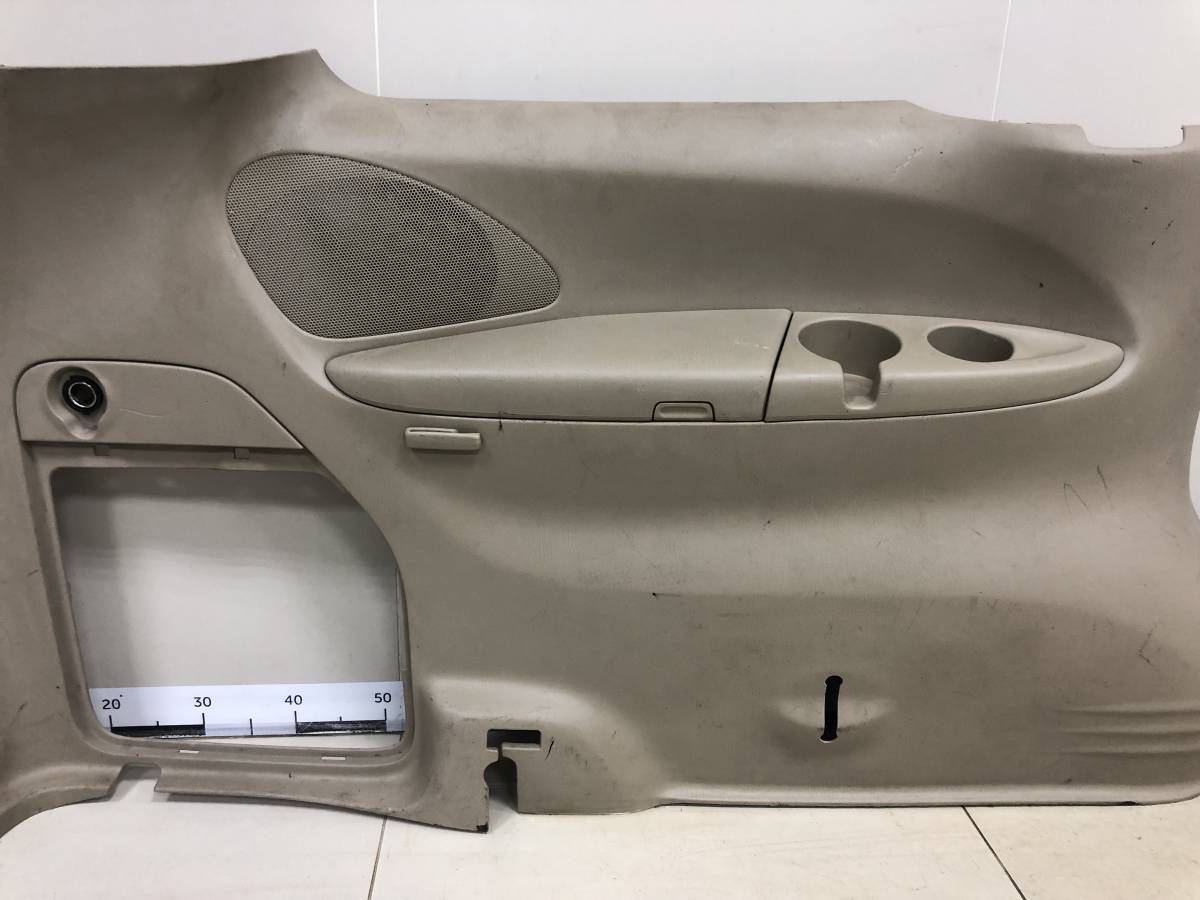 Обшивка двери задней левой Mazda MPV (LW) 1999-2006
