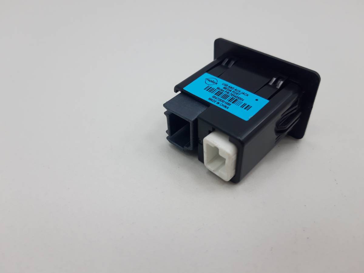 Разъем (USB AUX) Nissan X-Trail 3 (T32) 2014>