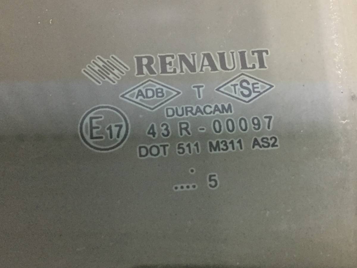 Стекло двери задней левой Renault Megane (2) 2002-2009