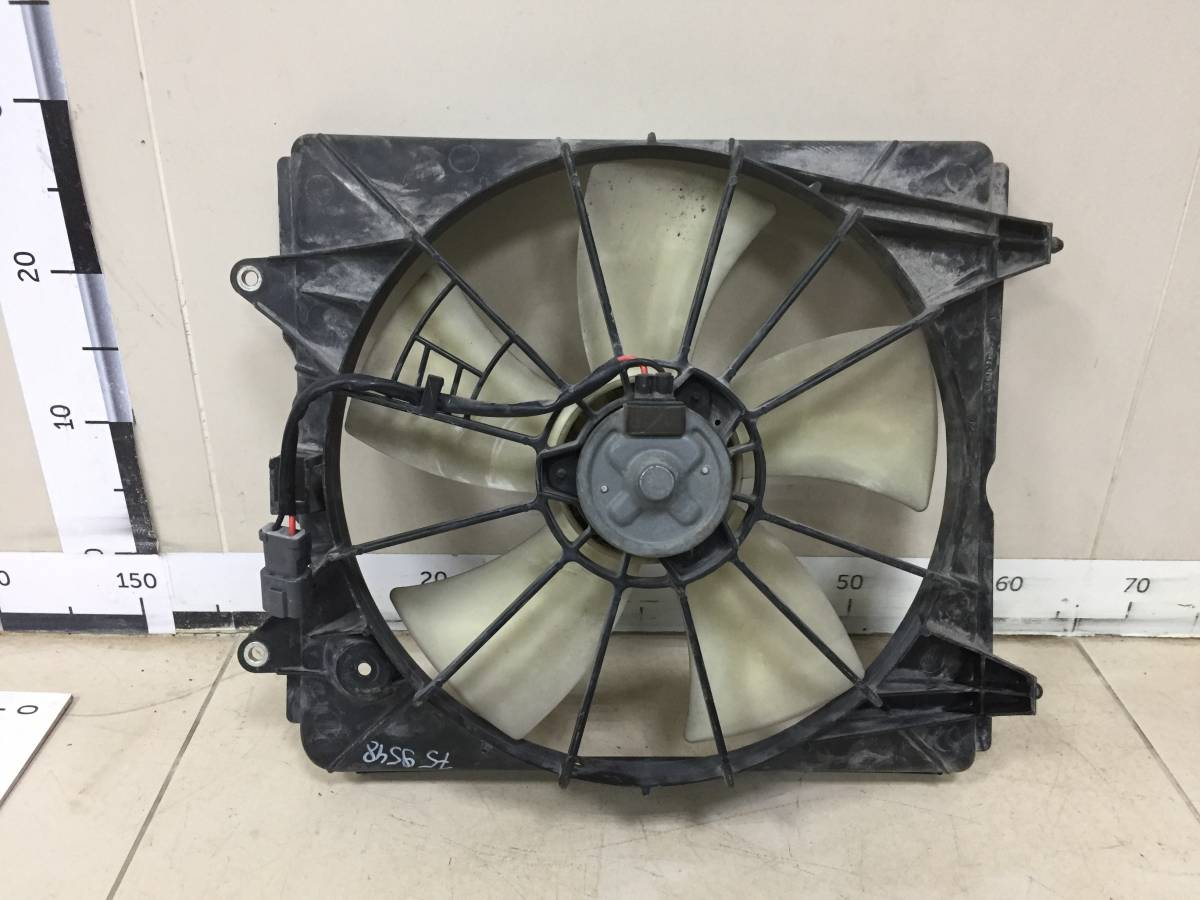 Диффузор вентилятора Honda CR-V 2007-2012