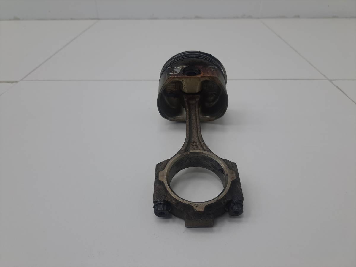 Поршень с шатуном Toyota Land Cruiser (J100) 1998-2007