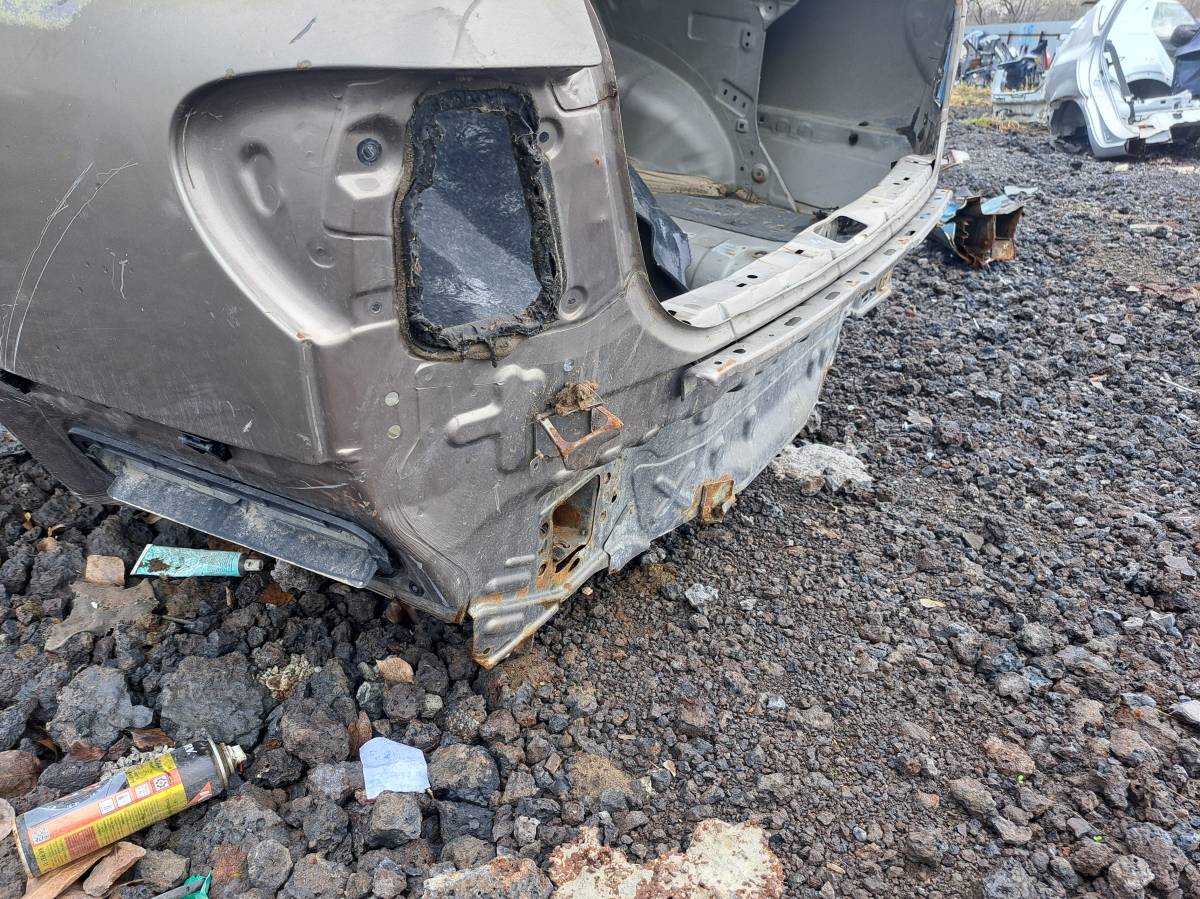 Панель задняя Nissan Almera (N16) 2000-2006