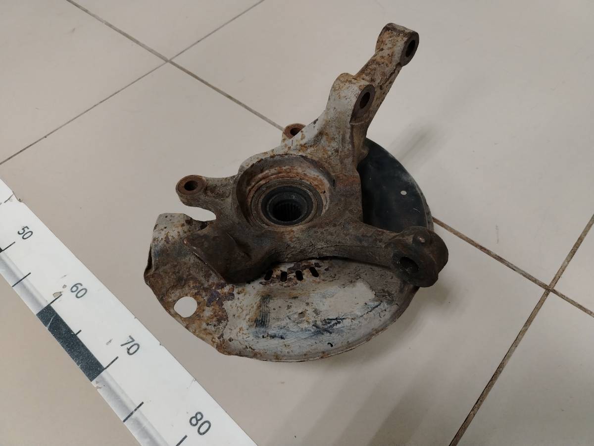 Кулак поворотный передний правый Toyota Vitz (P10) 1999-2005 Кулак поворотный передний правый Toyota Vitz (P10) 1999-2005
