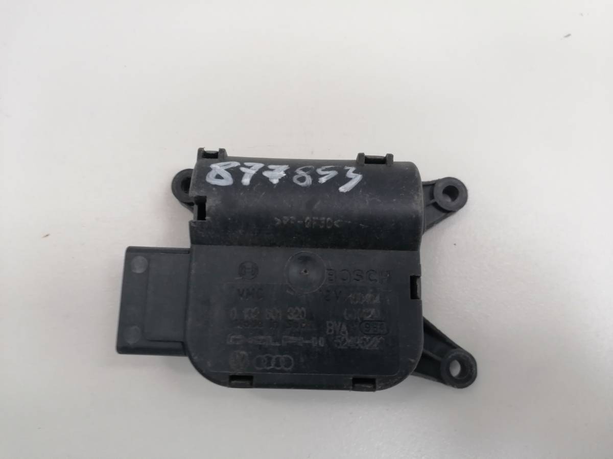 Моторчик заслонки печки Volkswagen Touareg (7L) 2002-2010