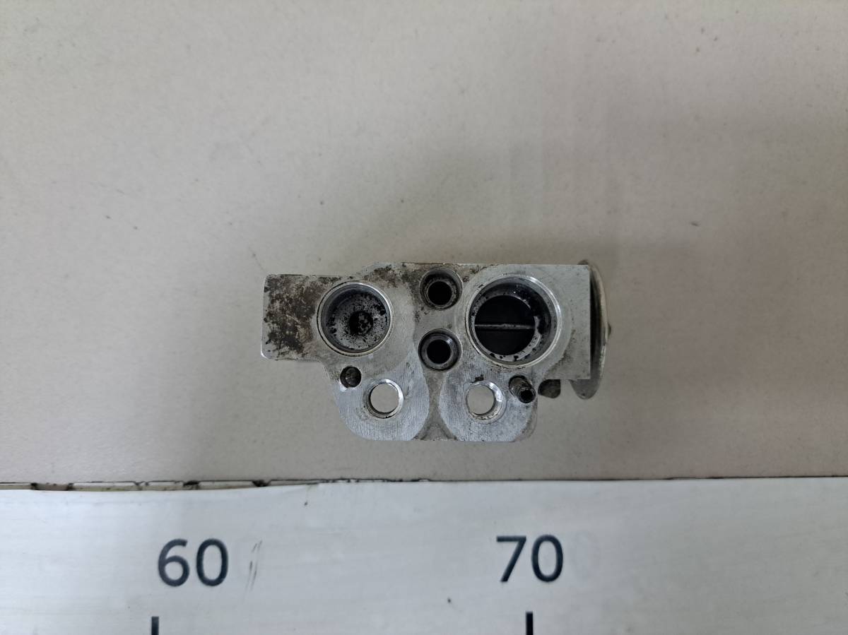 Клапан кондиционера Skoda Octavia (A5 1Z-) 2004-2013 Клапан кондиционера Skoda Octavia (A5 1Z-) 2004-2013