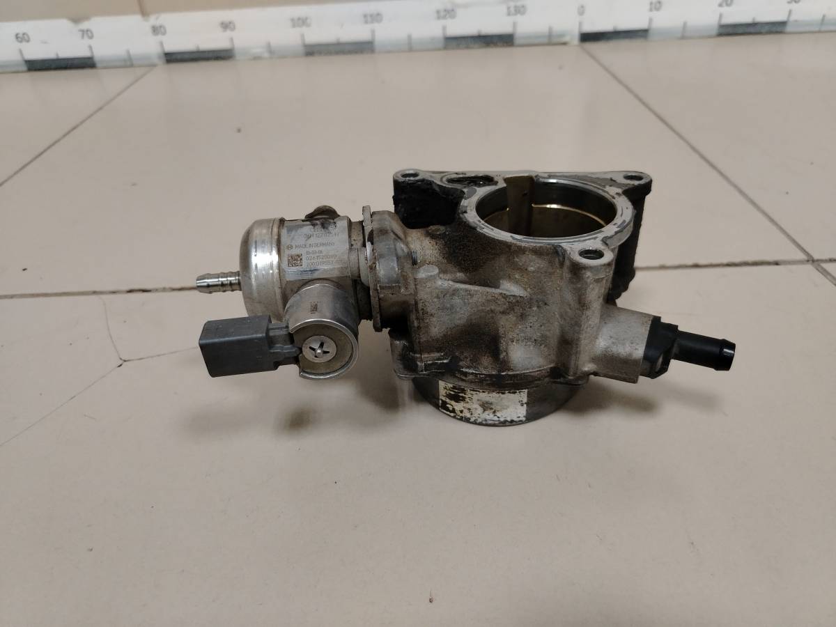 Насос вакуумный Volkswagen Passat B6 2005-2010