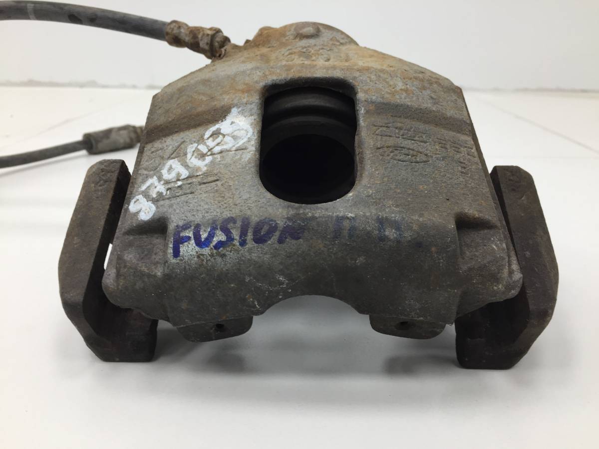 Суппорт передний правый Ford Fusion (JU) 2002-2012
