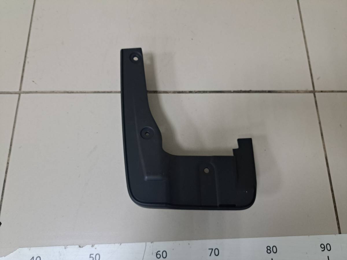 Брызговик передний правый Subaru Legacy Outback (B14) 2010-2014 Брызговик передний правый Subaru Legacy Outback (B14) 2010-2014