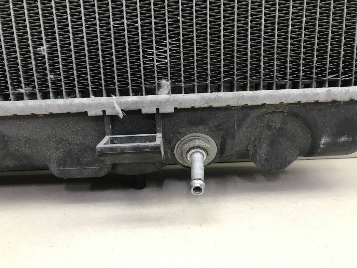 Радиатор охлаждения двигателя Nissan R'nessa (N30) 1997-2001