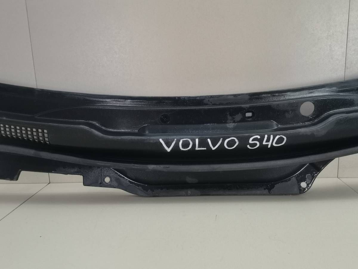 Решетка стеклооч. (планка под лобовое стекло, жабо) Volvo S40 (MS) 2004-2012